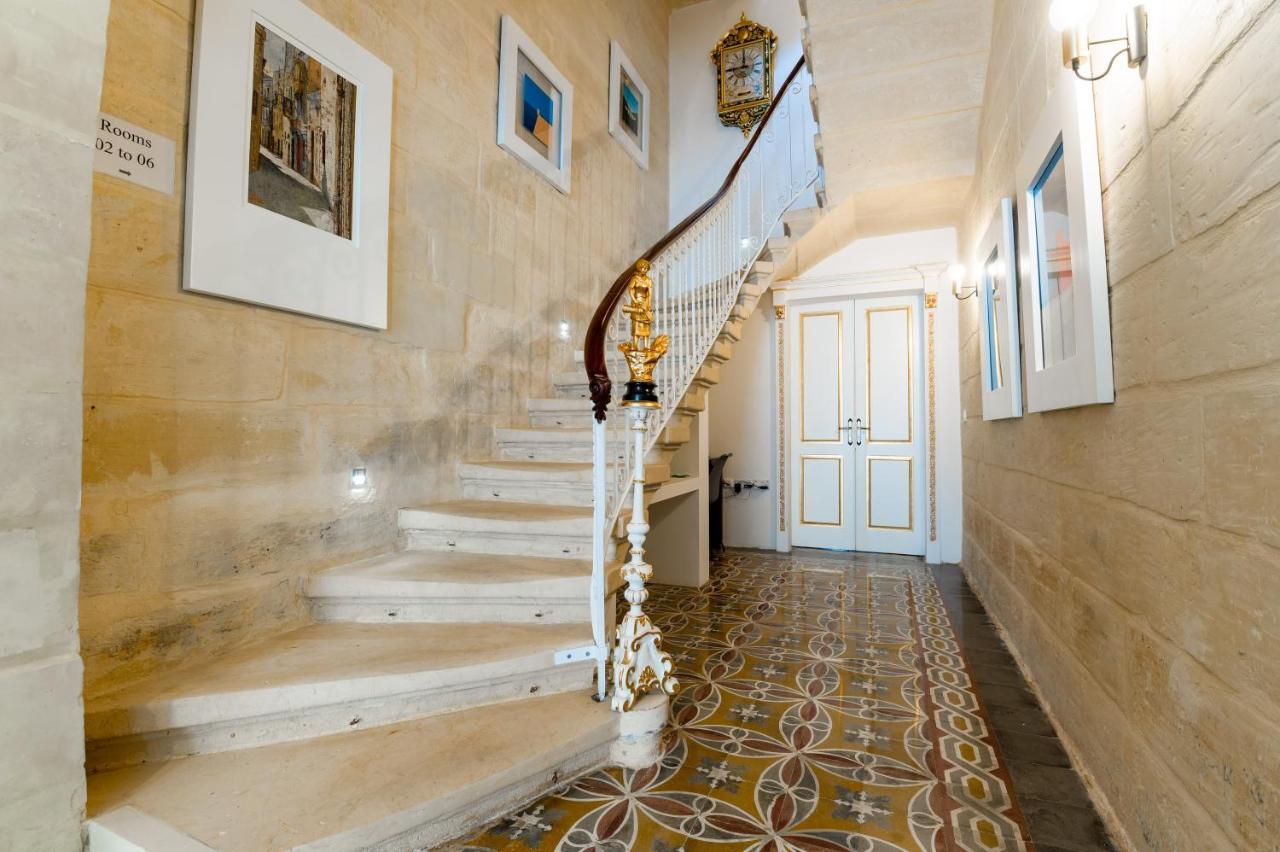 Monreal Boutique Townhouse - R024Rm6 Hotell Paola Exteriör bild